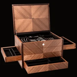 Prestige chest, may contain 165 pieces, sold empty